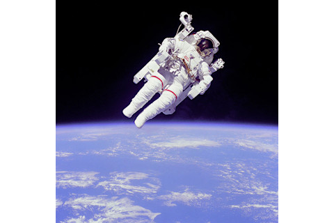 600px-Astronaut-EVA.jpg