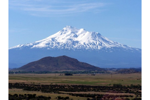 Mount_Shasta_from_I-5-482x362.jpg