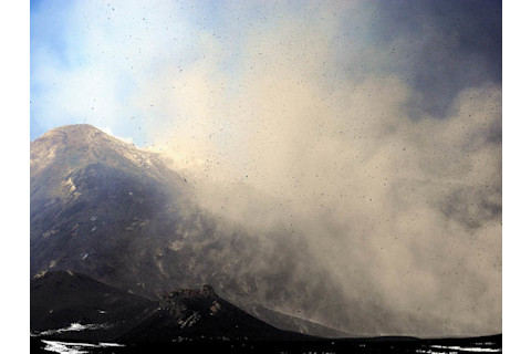 Etna_explosion.jpg
