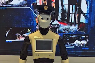 robocop-dubai.jpg