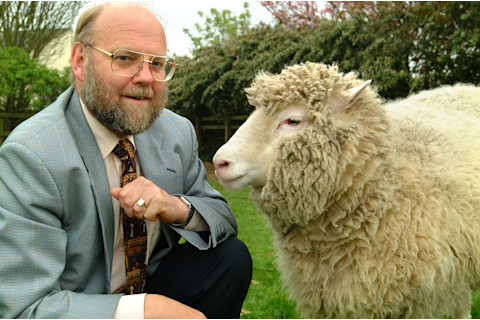 Dolly with Sir Ian Wilmut - Roslin Institute