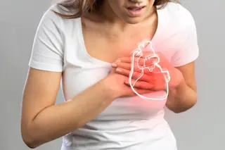 woman-with-chest-pain