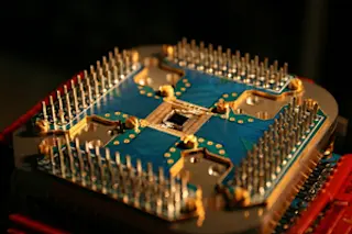d-wave_processor_sm.jpg