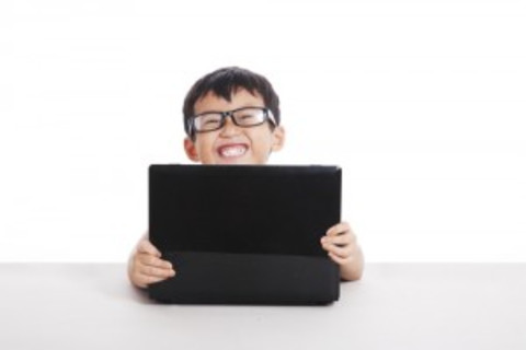 myopia-kid-e1336756216686.jpg