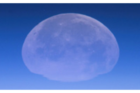 squished_moon.jpg