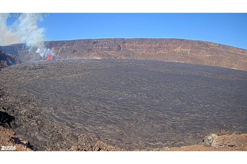 Lava flows atHalema'uma'u Crater