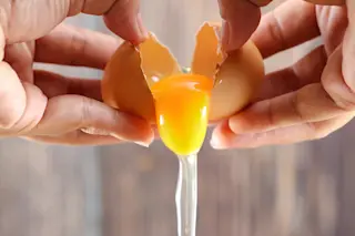 Cooking eggs