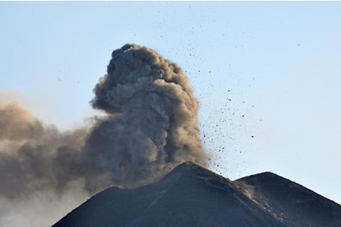 Lava bombs and ash from the 2013 eruption of Veniaminof. AVO/USGS.