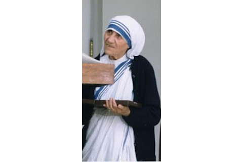President_Reagan_presents_Mother_Teresa_with_the_Medal_of_Freedom_1985-146x300.jpg