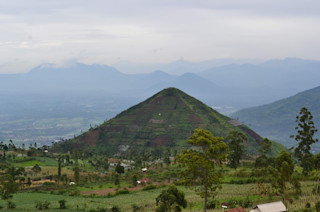 Gunung Padang pyramid Gunung Padang pyramid