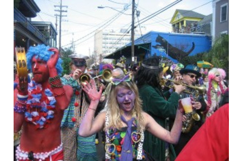 800px-KosmicFrenchmenPurpleFaceMardiGras2009-300x225.jpg
