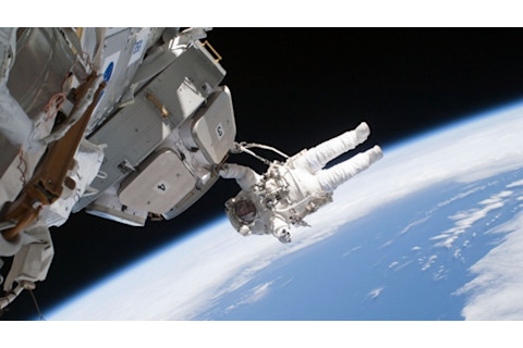 astronautspacewalk.jpg