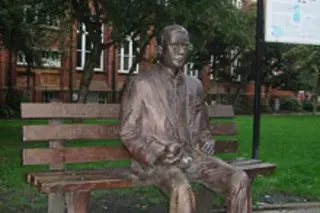 450px-alan_turing_memorial_.jpg