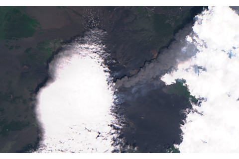 Sentinel 2 image of Etna smoke - ESA