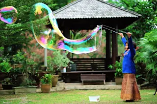Giant Bubble