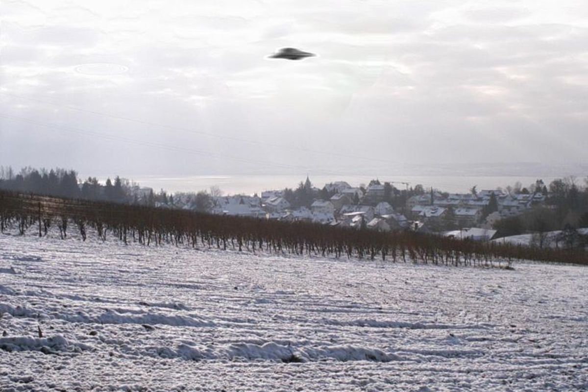 800px-UFO-Meersburg-x.jpg