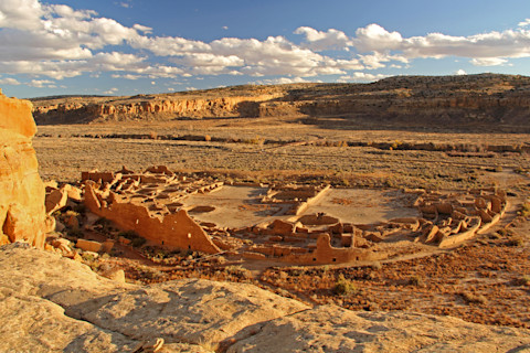 Pueblo Bonito at Chaco Culture National Historical Park, New Mexico. (Credit: William Silver/Shutterstock)