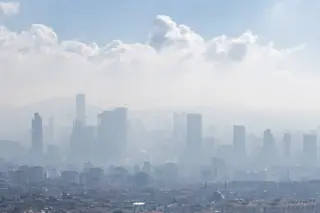 Smoggy skyline- shutterstock 