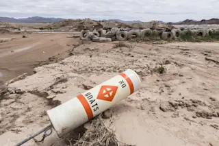Lake Mead drying water levels