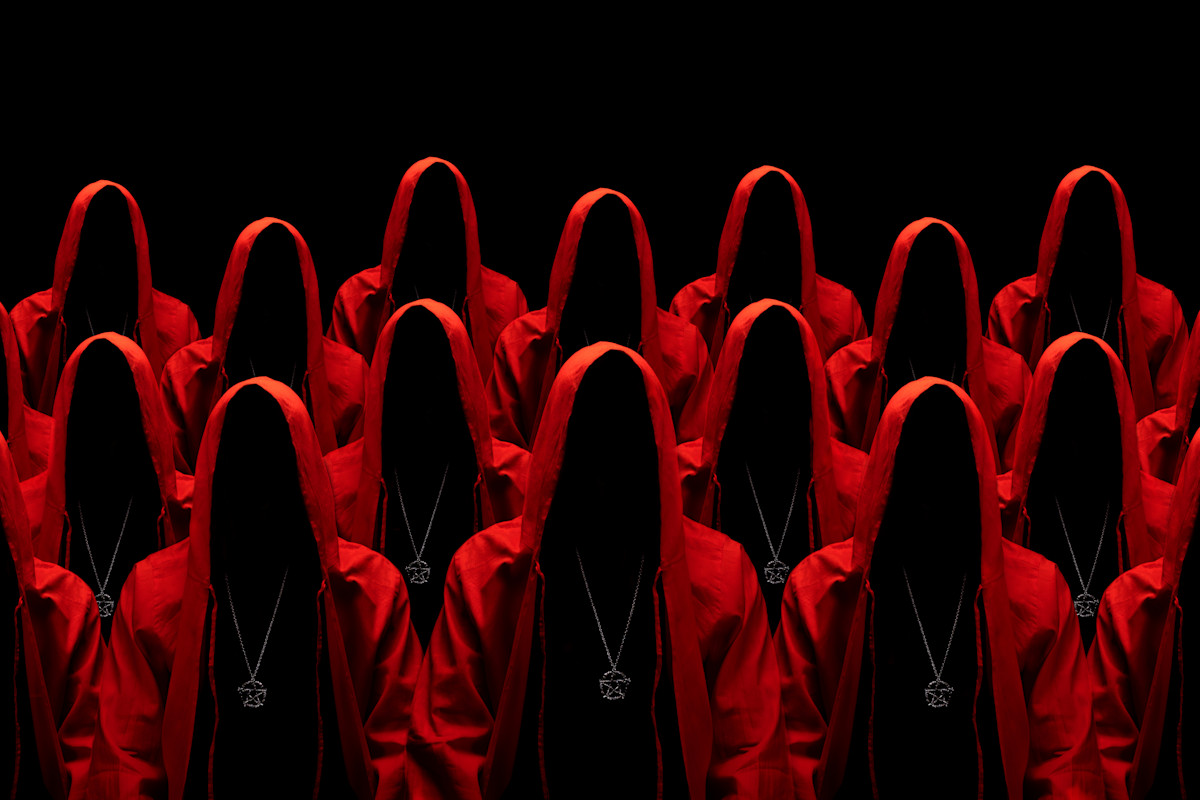 What Makes a Cult, and How Do Cult Leaders Control Their Followers ...