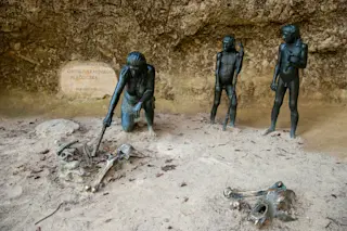 Neanderthal Family 