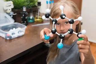Molecule girl