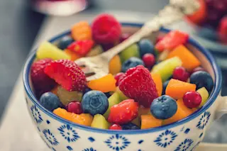 bowl-of-colorful-fruit