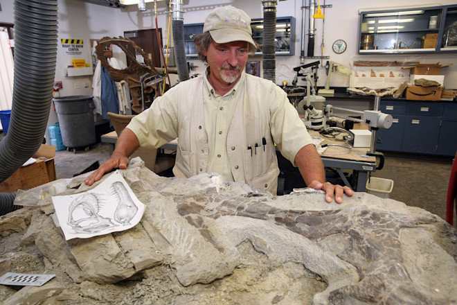 Alan Titus in lab - Jake Bacon