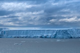 giant ice sheet in Antarctica