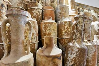 ancient pottery and vases used to carry olive oil 