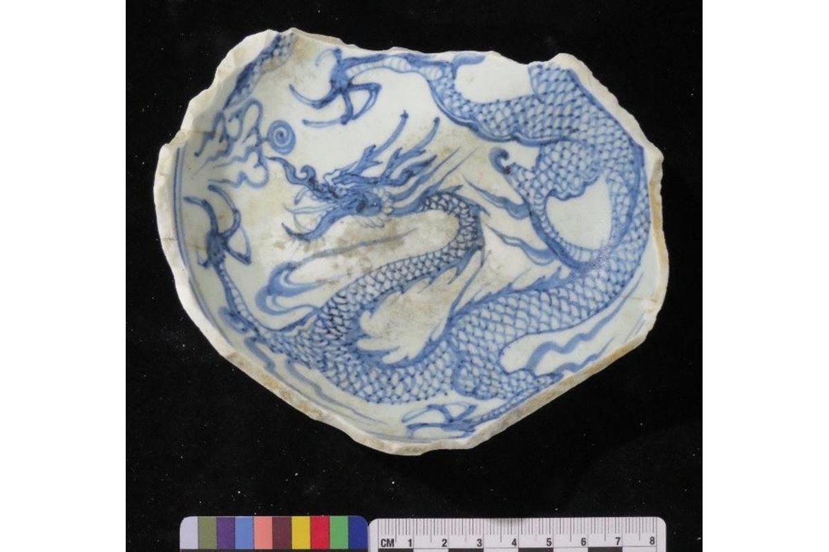 Shipwreck Reveals Over 2,350 Pieces of Yuan Dynasty Blue-and-White Porcelain