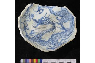 14th century Yuan Dynasty blue and white porcelain with a dragon