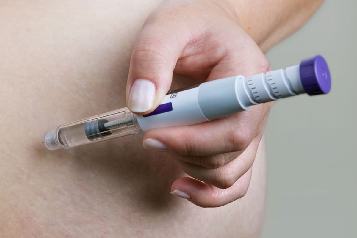 semaglutide vs tirzepitide Deciding between Tirzepatide and Semaglutide for weight loss? Let us break  down the differences and similarities. 📊 Tirzepatide targets both GLP-1  and GIP receptors and shows an average of 15-20%…