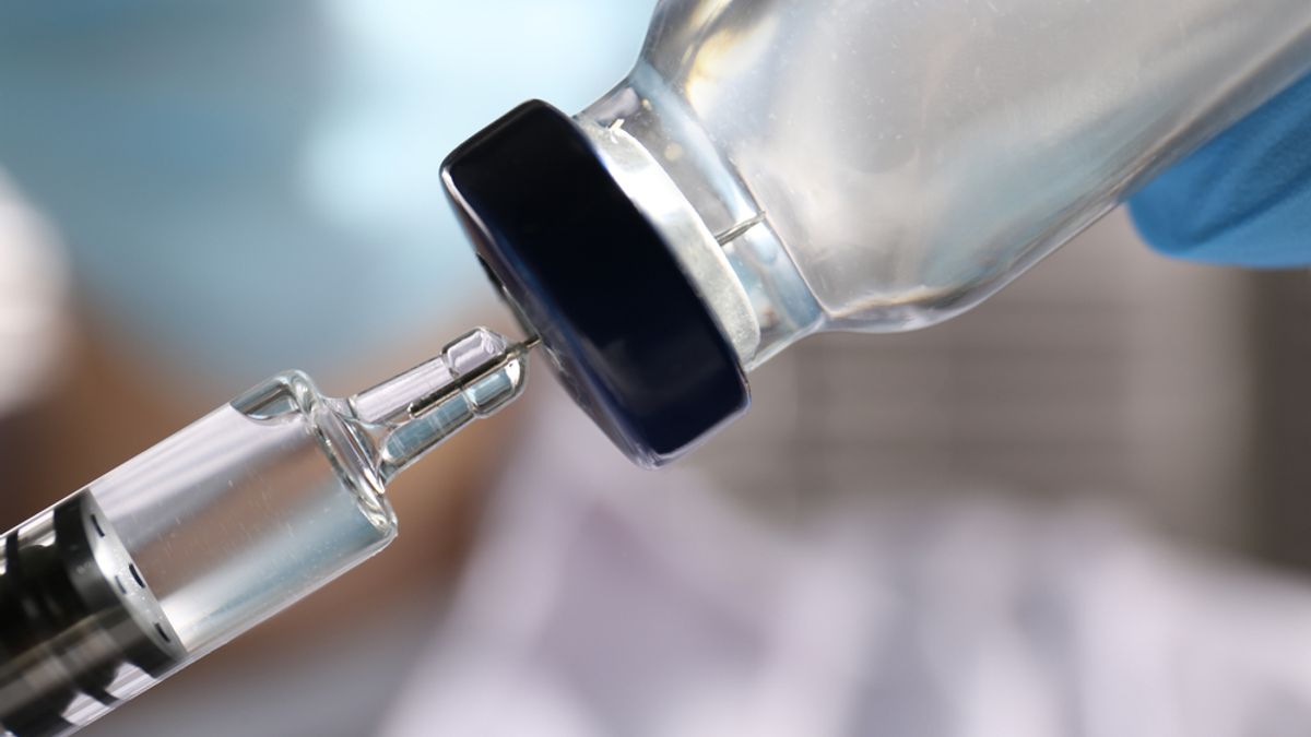Photo: discovermagazine.com TB Vaccine Retrains Immune System to Alter Alzheimer's Biomarkers