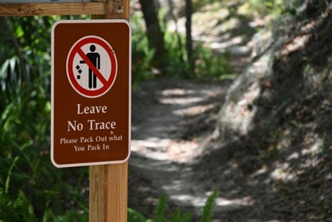Leave no trace sign Leave no trace sign