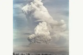 Mount Pinatubo eruption 1991 - AP