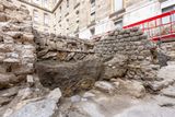 Charred 2,000-Year-Old Wall Found Beneath Paris May Reveal the Location of Ancient Lutetia