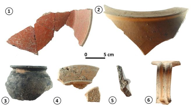 kitchen pottery fragments kitchen pottery fragments