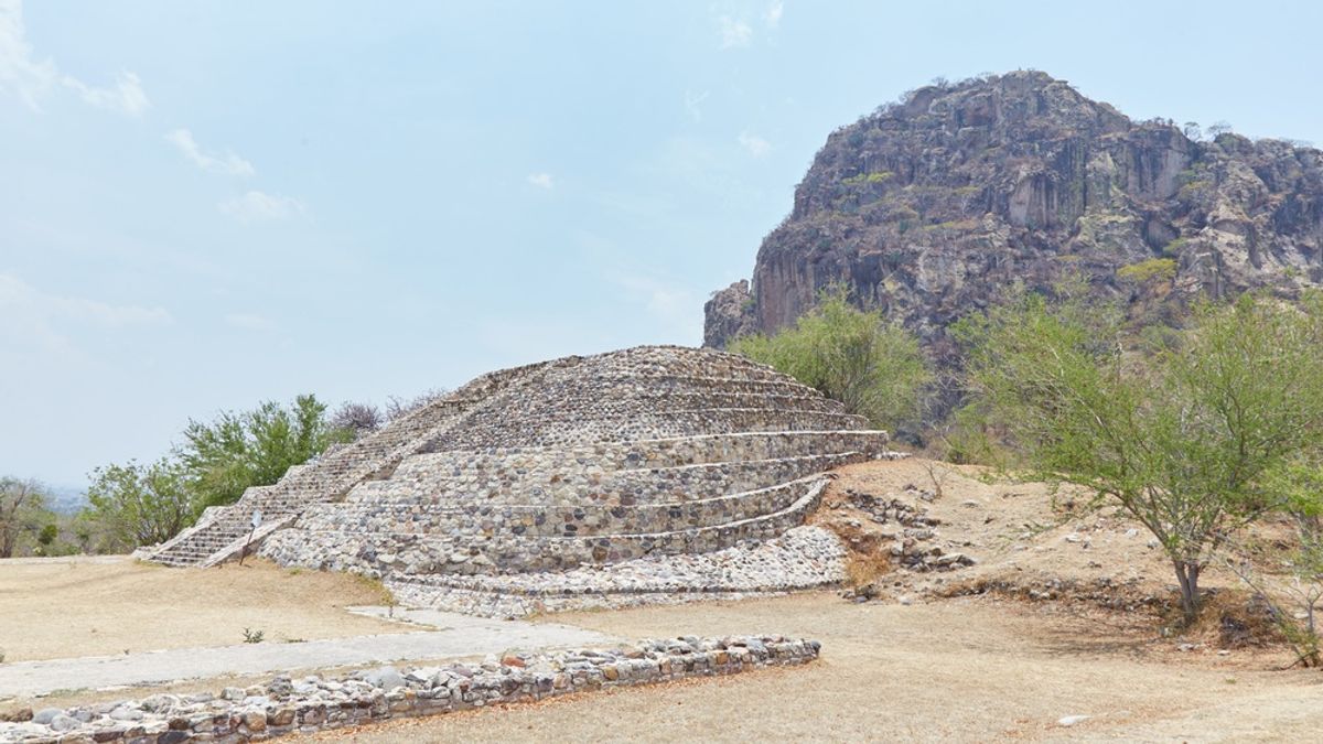 Glyphs Painted in Mexican Cave May Reveal Ancient Warrior Rituals and a Lost Writing System 