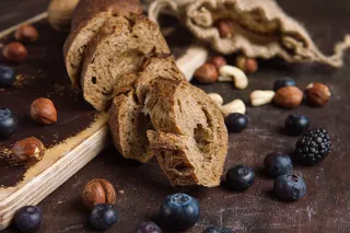 brown bread and berries