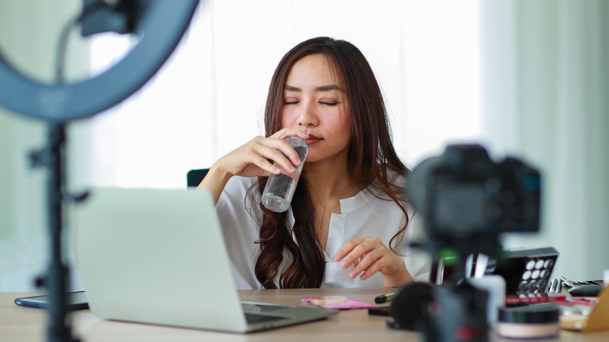 AI-Powered Wearable Device Could One Day Transmit Smells Over the Internet