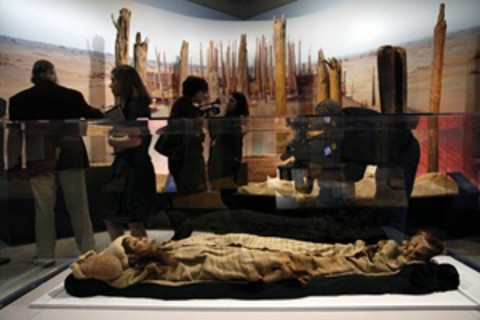 Xiaohe in Museum - AP