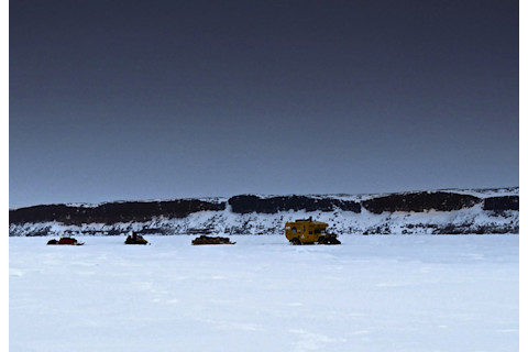 passage-to-mars_okarian-arrives-at-the-jamesons-islands_copyright-green-flash-pictures_2015