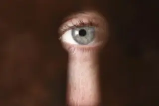 eye-keyhole-spy
