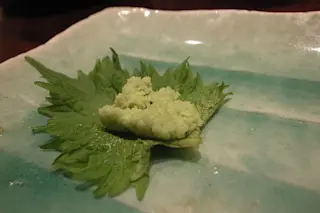 wasabi-on-shiso-leaf.jpg