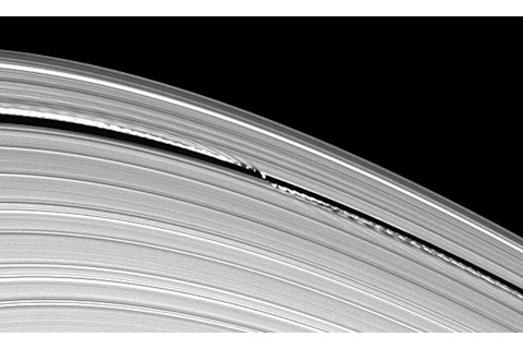 cassini_ringwaves2.jpg