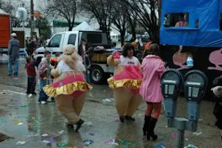 Spanish_Town_Mardi_Gras_-_Fat_suit_fools-300x199.jpg